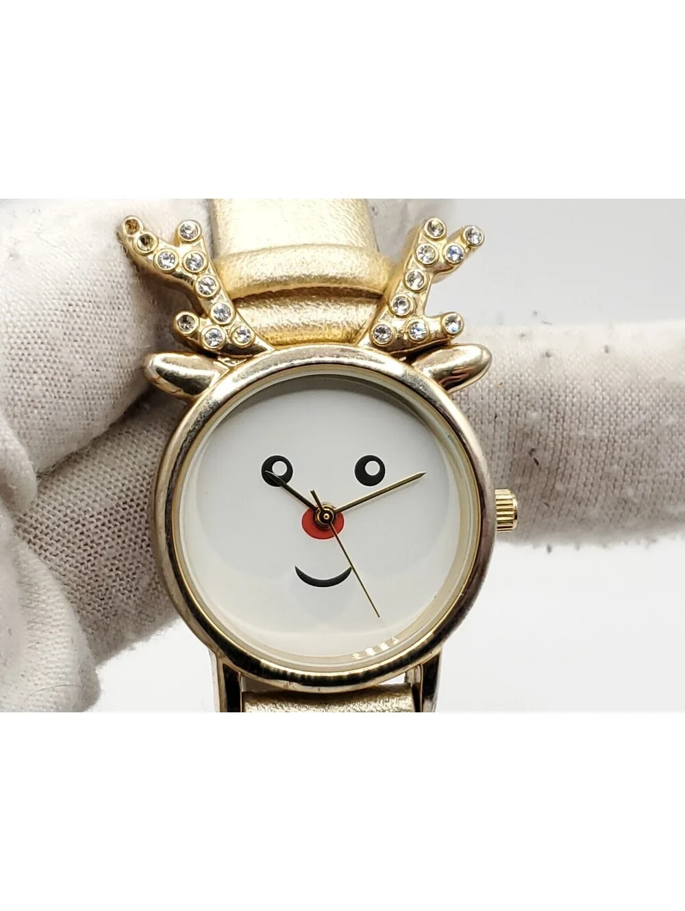 Charming Charlie Reindeer Quartz Womens Watch New Battery Gold Tone 28mm